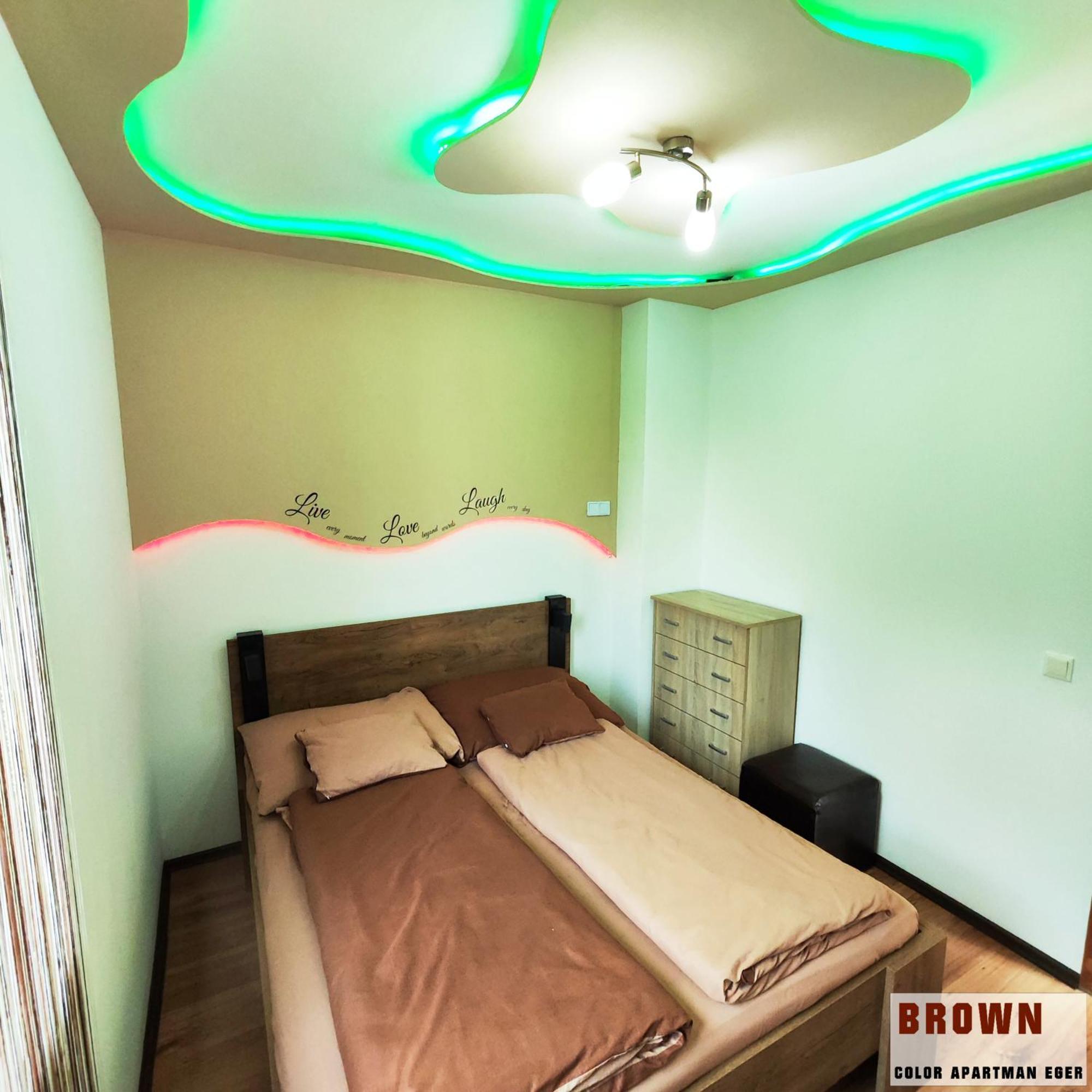 Color Apartmanok Eger Quarto foto